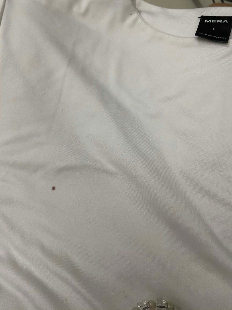 MERA RENATA TOP (Category: Shirts) located in Manila. Submitted by declutt3rwaya (Listing ID 1413412342, Image 2). Description: mera renata top - large, has small red stain as indicated in the photo south cal loc gcash payment jnt/lalamove shipping.