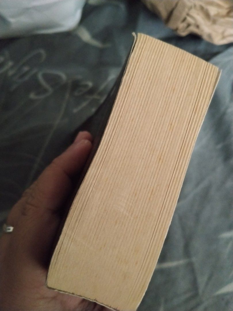 The Night Circus by Erin Morgenstern (Category: Storybooks) located in Caloocan City. Submitted by reinabree (Listing ID 1413316655, Image 2). Description: - The Night Circus by Erin Morgenstern - Onhand and ready to ship - Used, refer to photos for the condition.