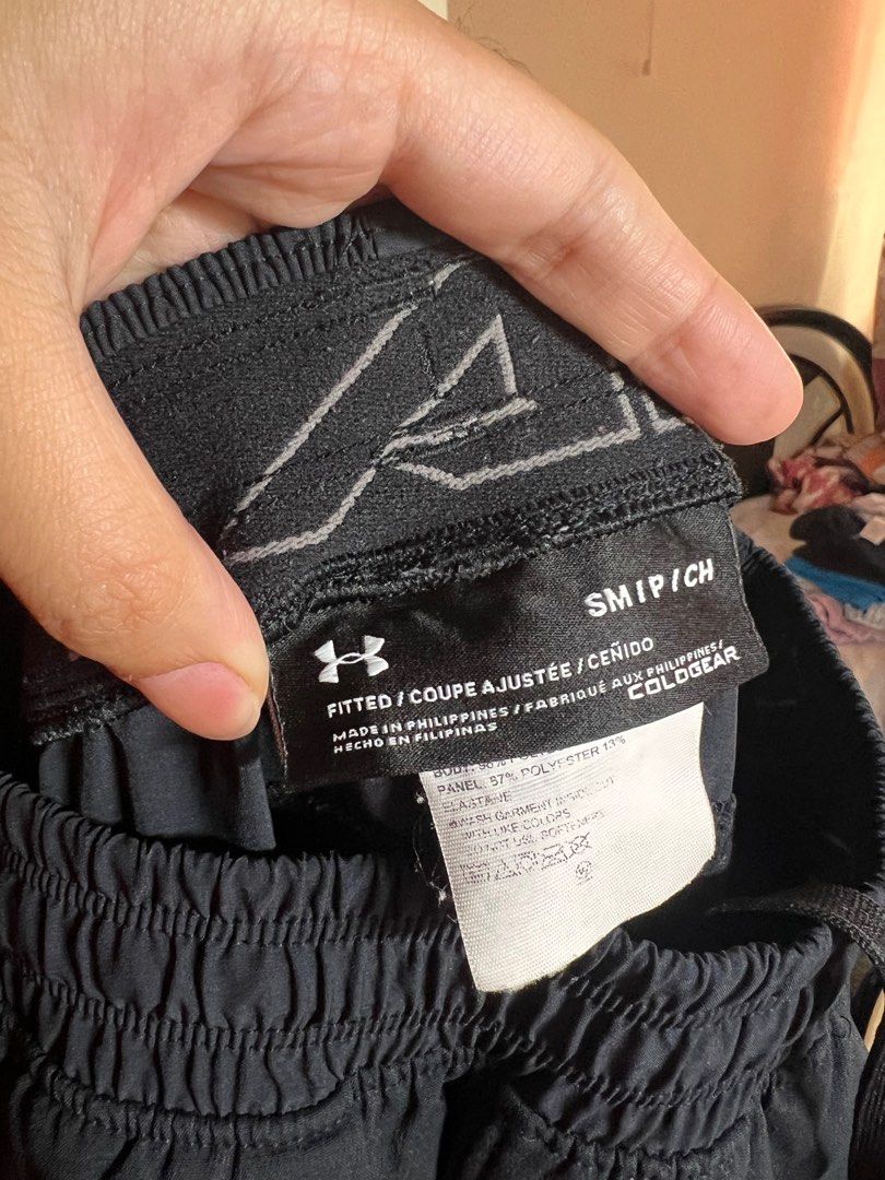 Under Armour ColdGear Black Pants SM (Category: Joggers) located in Paranaque City. Submitted by chixhi (Listing ID 1413365116, Image 3). Description: - Under Armour ColdGear pants - Size:Up to 29 in - Fitted cut - Drawstring waist -RFS: decluttering.