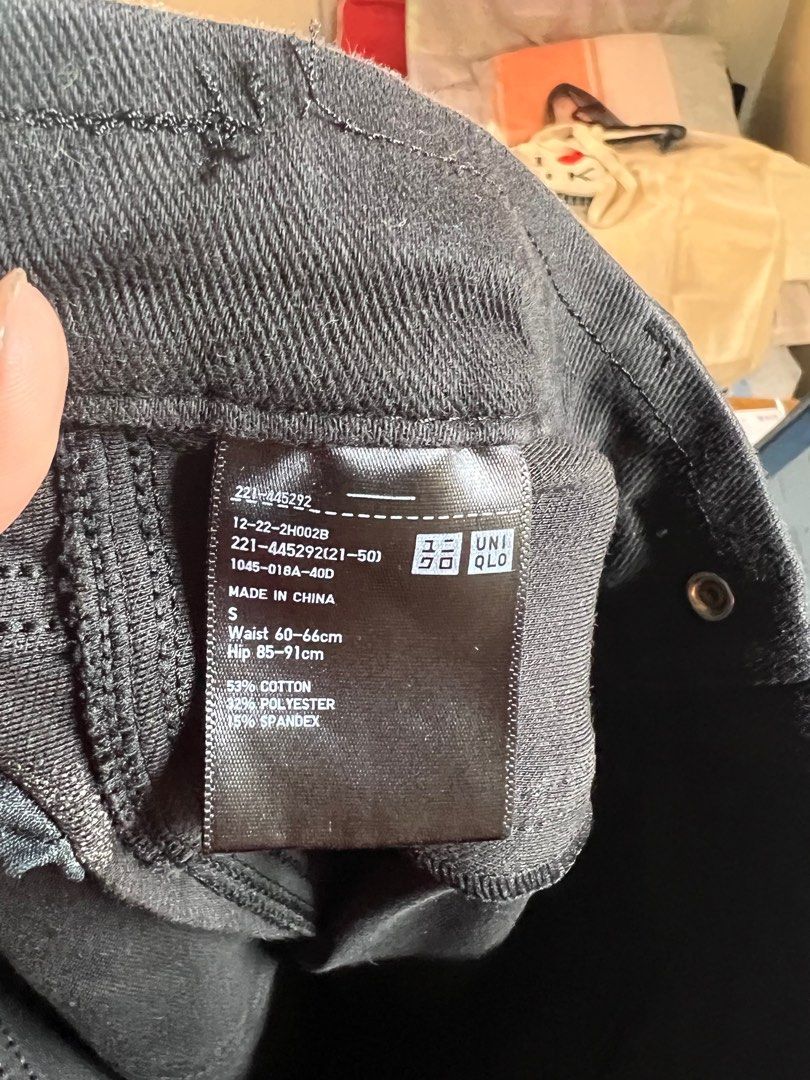 Uniqlo Black Jeans - Size S (Category: Jeans) located in Paranaque City. Submitted by chixhi (Listing ID 1413365622, Image 3). Description: - Uniqlo Black Jeans - Size: S - Color: Black - Material: Cotton, Polyester, Spandex blend -RFS: decluttering.