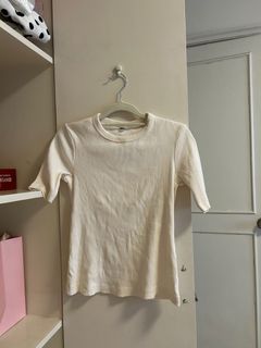 (Category: ) located in . Submitted by eloise___preloved (Listing ID 1413307261, Image 1). Description: .
