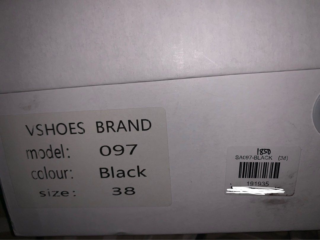 V Shoes Brand Thailand (Category: Heels) located in Manila. Submitted by elyxmrcd (Listing ID 1413302466, Image 3). Description: .