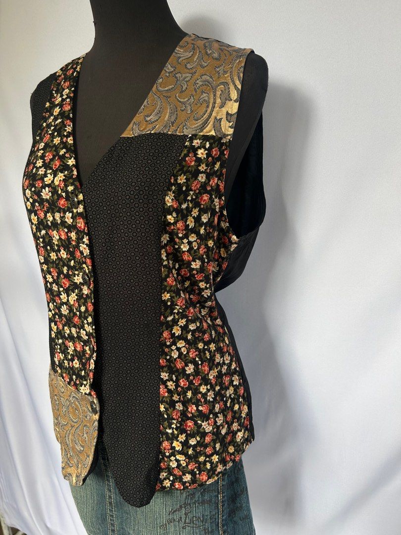 Vintage Ms Choice California Patchwork Vest (Category: Vests) located in Cebu City. Submitted by shop.ephemeral.ph (Listing ID 1413302698, Image 3). Description: .