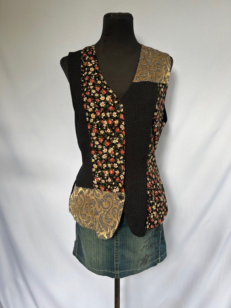 Vintage Ms Choice California Patchwork Vest (Category: Vests) located in Cebu City. Submitted by shop.ephemeral.ph (Listing ID 1413302698, Image 1). Description: .