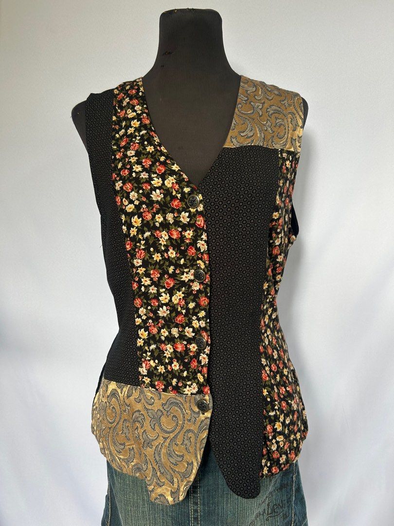 Vintage Ms Choice California Patchwork Vest (Category: Vests) located in Cebu City. Submitted by shop.ephemeral.ph (Listing ID 1413302698, Image 2). Description: .