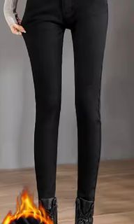 (Category: ) located in . Submitted by red1wardrobe (Listing ID 1413294837, Image 1). Description: .