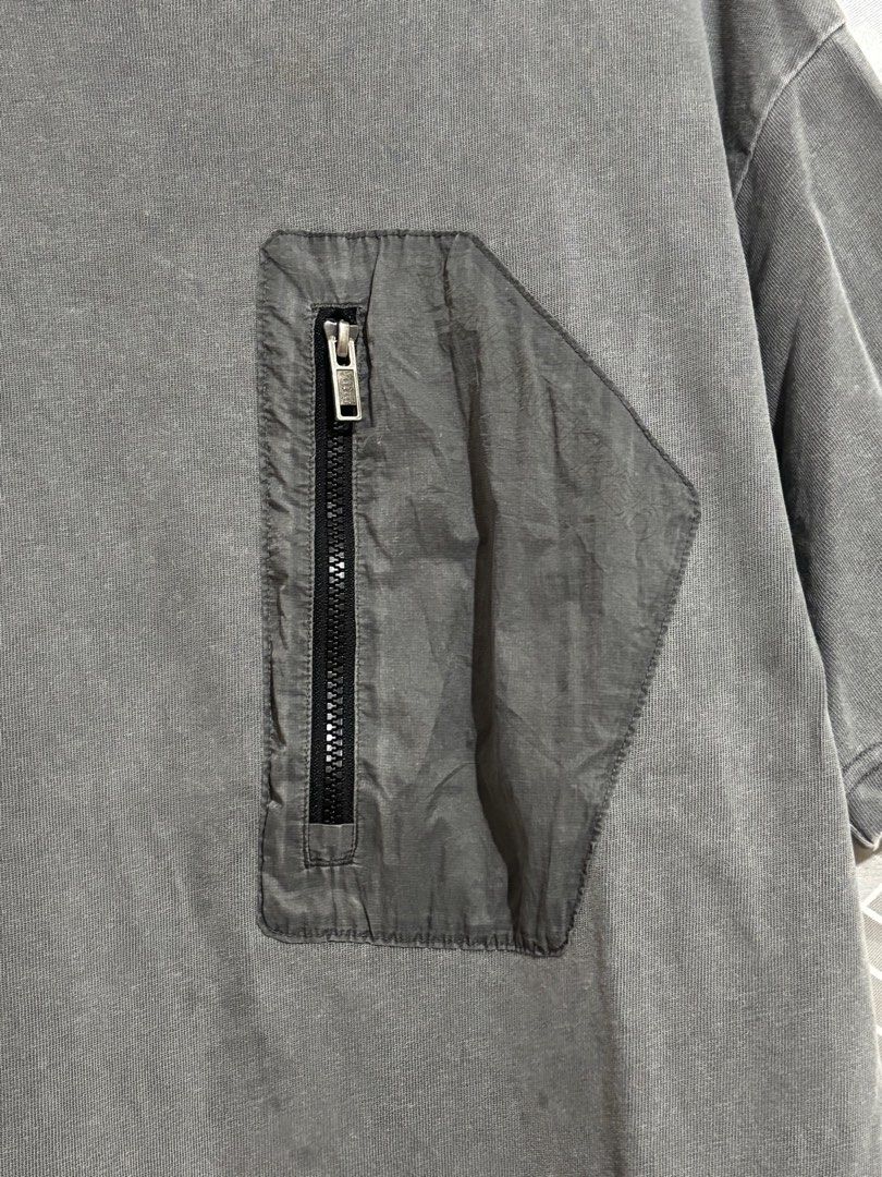 Y2K Jordan Pocket w/ zipper TShirt (Category: Tshirts & Polo Shirts ) located in Davao. Submitted by simsapparel (Listing ID 1413380313, Image 2). Description: Y2K Jordan Pocket w/ zipper TShirt 🏷️: 2000s Jordan Size: L Length: 29” Width: 21” Issue: Penhole Price: 349 + sf.