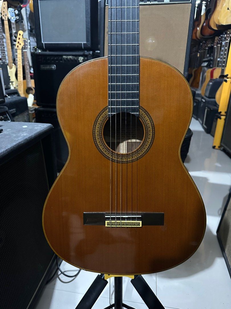 YAMAHA C-250 CLASSICAL GUITAR (Category: Musical Instruments) located in Binan City. Submitted by asherkv13 (Listing ID 1413382508, Image 2). Description: japan surplus .