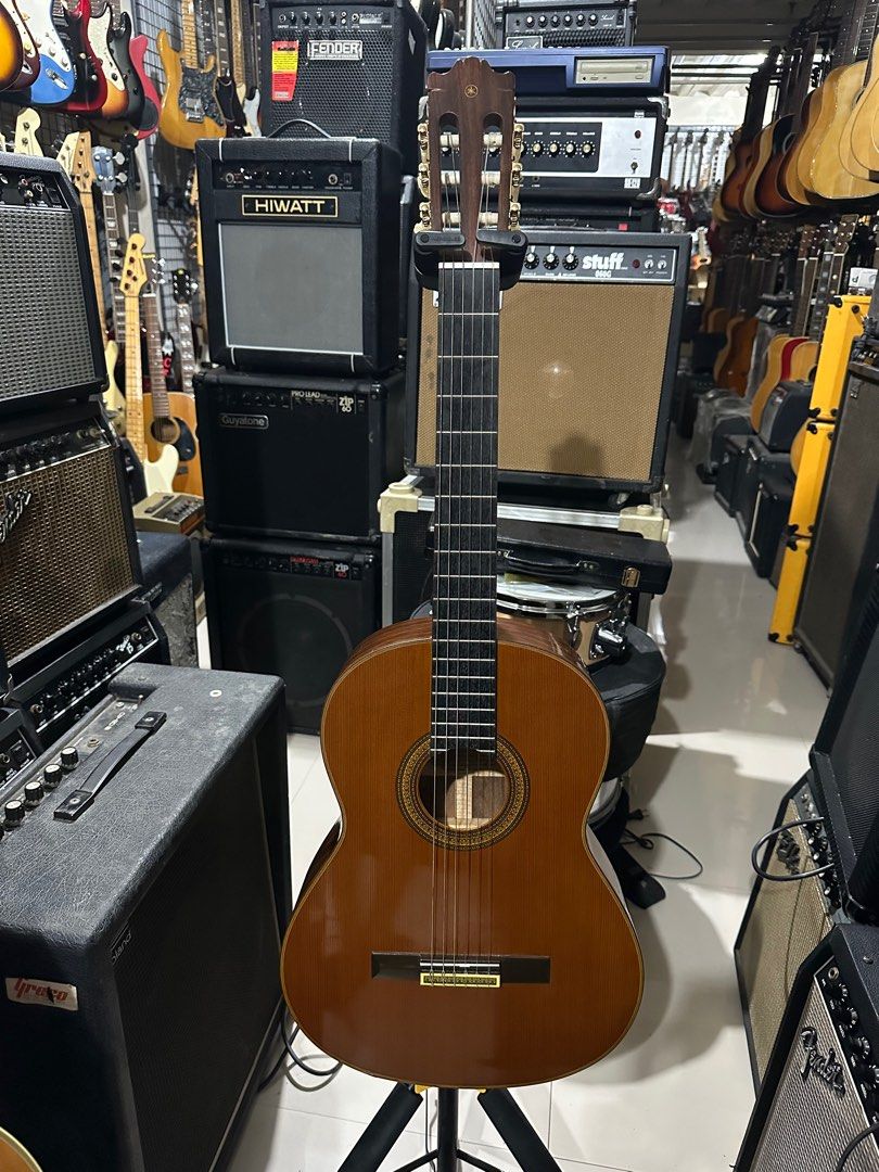 YAMAHA C-250 CLASSICAL GUITAR (Category: Musical Instruments) located in Binan City. Submitted by asherkv13 (Listing ID 1413382508, Image 1). Description: japan surplus .
