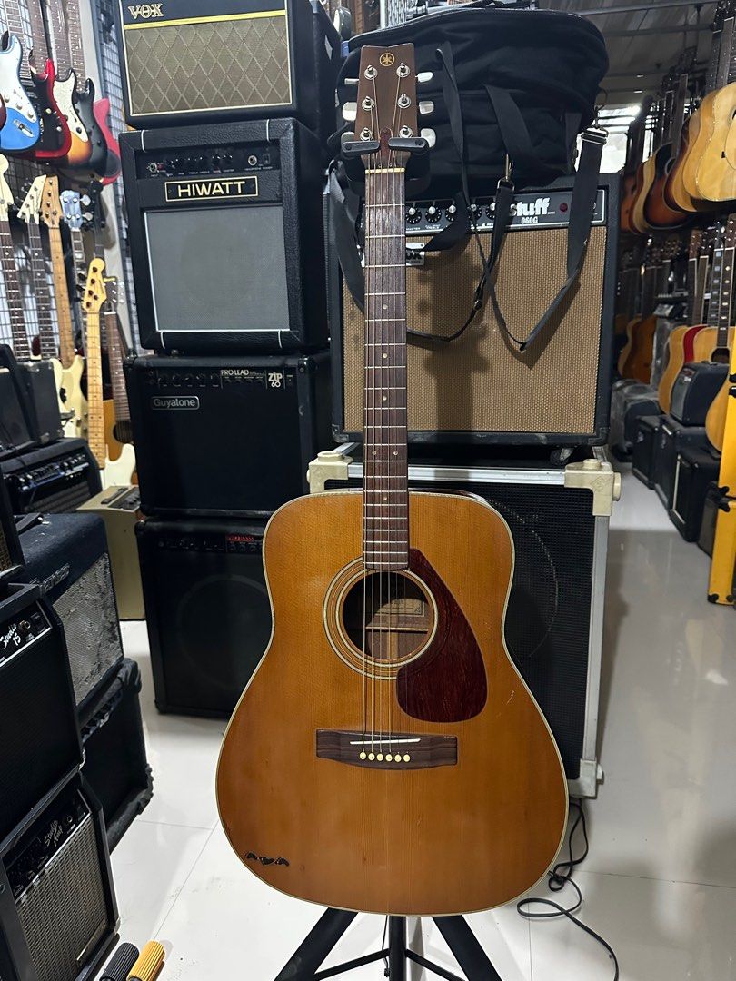 YAMAHA FG-240 ACOUSTIC GUITAR (Category: Musical Instruments) located in Binan City. Submitted by asherkv13 (Listing ID 1413378535, Image 1). Description: japan surplus .