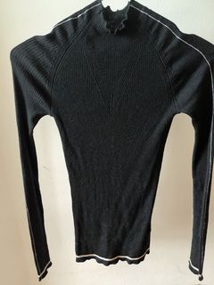 (Category: ) located in . Submitted by red1wardrobe (Listing ID 1413290872, Image 1). Description: .