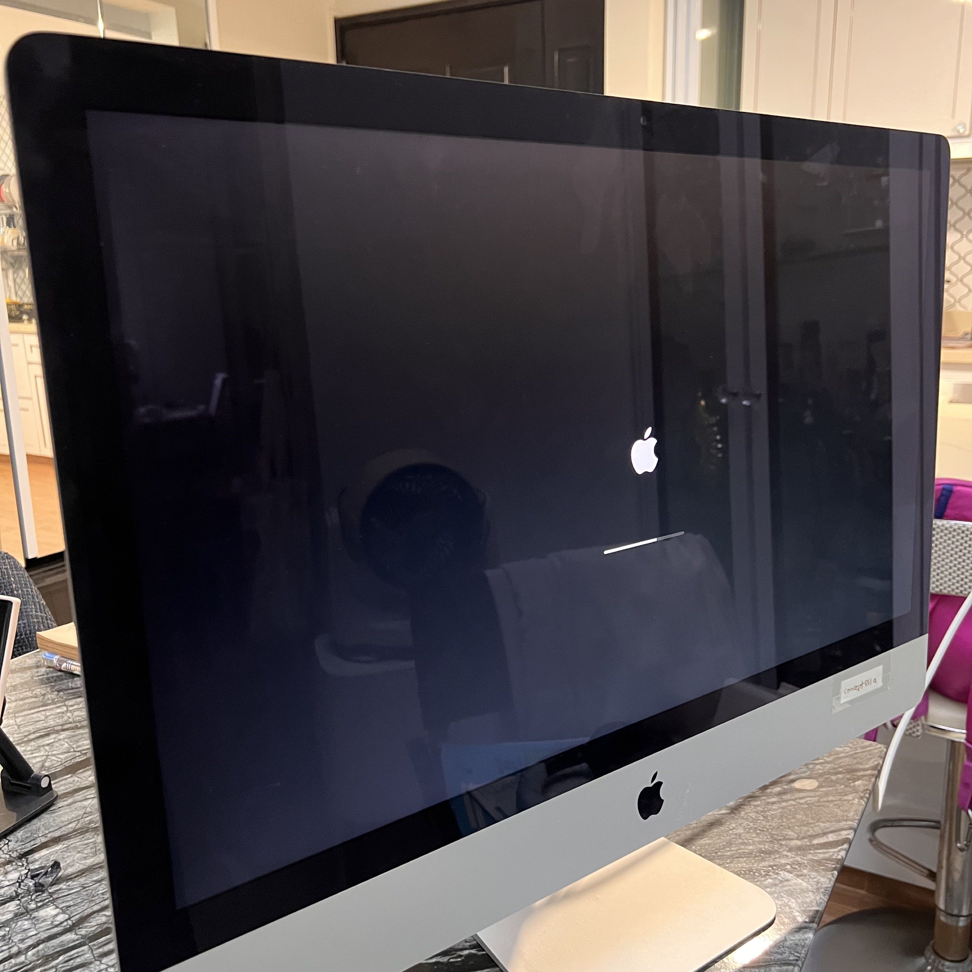 Apple iMac 27” Desktop Computer65561097717251110