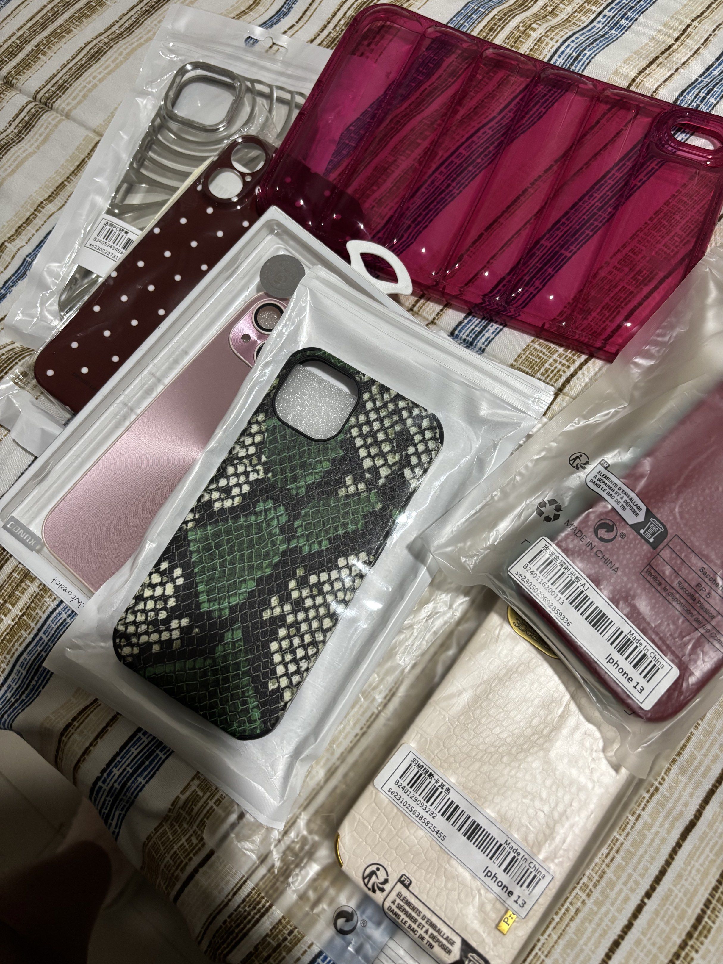 Assorted iPhone and Ipad mini cases (Category: Cases & Sleeves) located in Las Pinas. Submitted by olivem (Listing ID 1418754000, Image 2). Description: Take all for 400 - iPhone 13, 14, 16, 15 Plus.