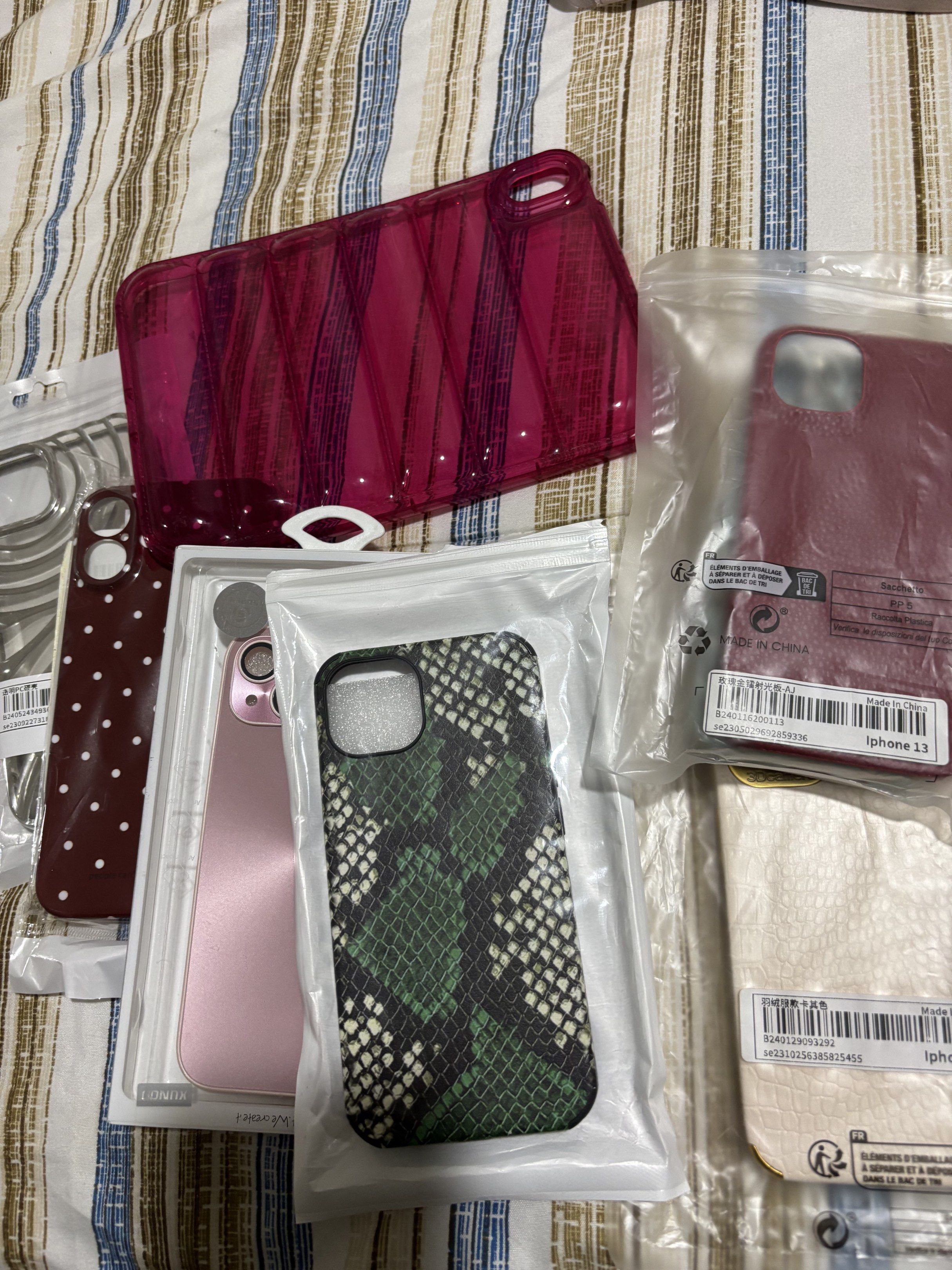 Assorted iPhone and Ipad mini cases (Category: Cases & Sleeves) located in Las Pinas. Submitted by olivem (Listing ID 1418754000, Image 1). Description: Take all for 400 - iPhone 13, 14, 16, 15 Plus.