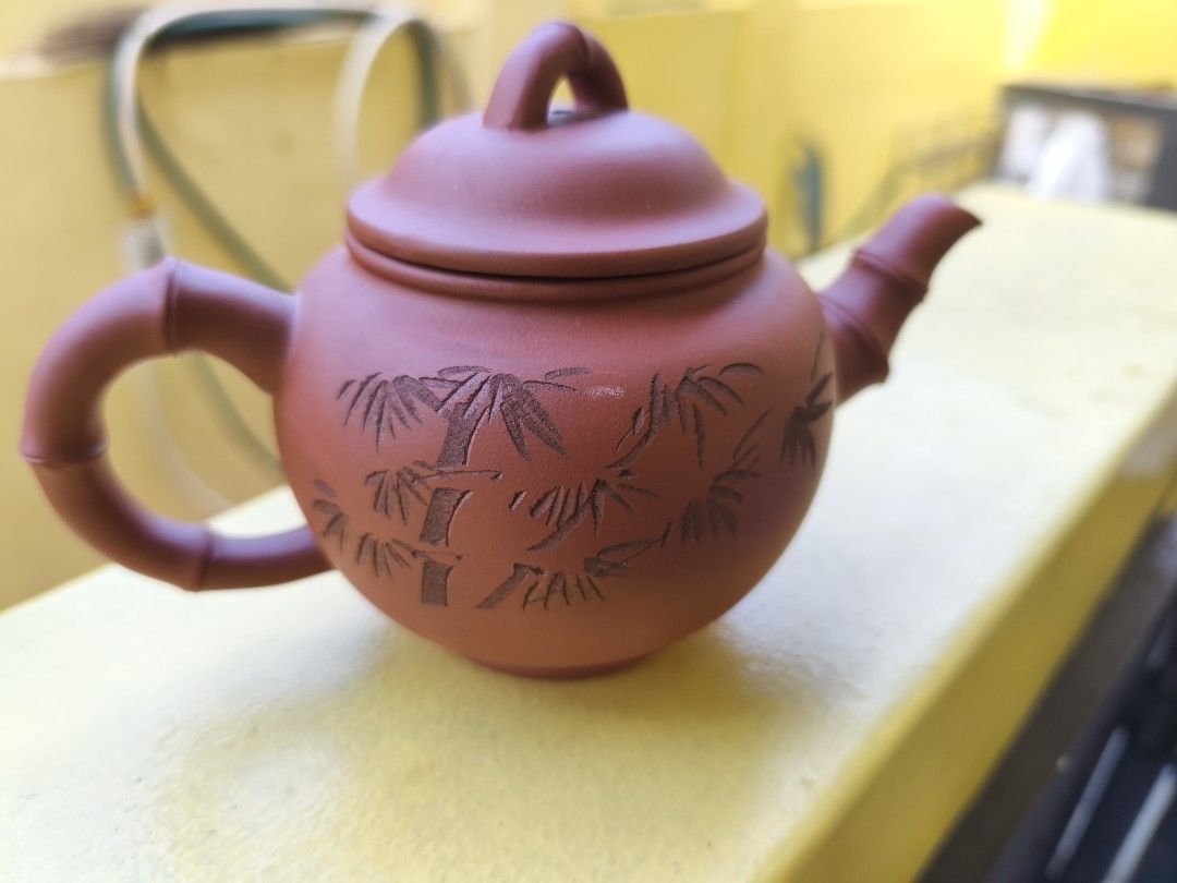 Authentic Yixing Teapot medium size (Category: Coffee & Tea Tableware) located in Muntinlupa City. Submitted by prime_finder (Listing ID 1418774091, Image 2). Description: Authentic Yixing Teapot Medium size 2,500.