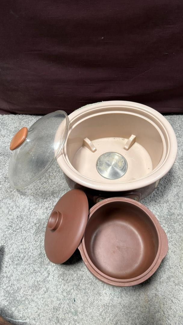 Bear electric stew pot (Category: Cookers) located in Kadok. Submitted by bundlekadok (Listing ID 1418744416, Image 3). Description: ITEM PRE❤️ FROM SINGAPORE CONDTION SEPERTI DALAM GAMBAR ITEM ELEKTRIK SELL WITH WARANTY WS DETAIL : 012 9052 753 LOCATION : FF BUNDLE KADOK ( KG KADOK KOTA BHARU KELANTAN ) WAKTU OPERASI : SABTU - KHAMIS ( 9.30 PG - 6.30 PTG ) JUMAAT SHJ CUTI.