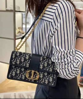 (Category: ) located in . Submitted by apparel-spree (Listing ID 1418750927, Image 1). Description: .