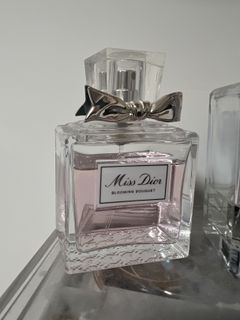 （分類：）位於 。 由 cmf715 提交（商品編號 1418744593，圖片 1）。簡介： 。