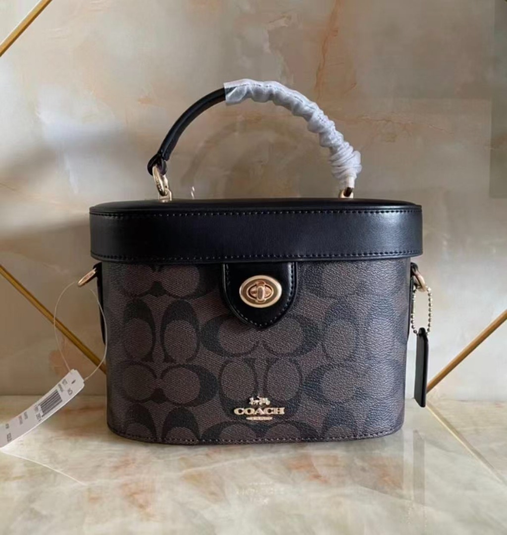COACH Kay 20 Crossbody Bag, Women's Fashion, Bags & Wallets, Shoulder ...