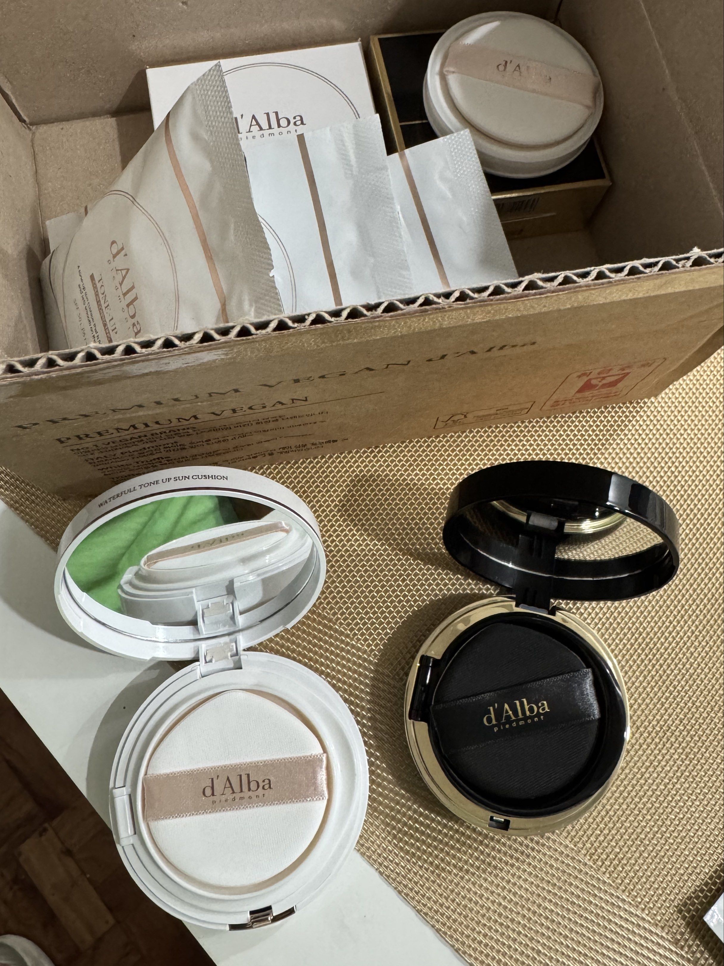 d'Alba Tone-Up Color Correcting Pigment Refill (Category: Makeup) located in Makati City. Submitted by anhanapmo (Listing ID 1418691231, Image 2). Description: Two d'Alba Piedmont Tone-Up Color Correcting sun cushions that are lightweight and set smooth on the skin with SPF 50+ PA++++. RFS: I accidentally bought many refills. I have 4 extra packs. 2 packs for 200 php Expiry date: July 2027.