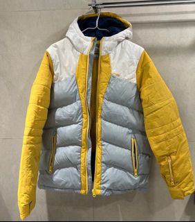 （分類：）位於 。 由 LargeShoesCollector 提交（商品編號 1418647344，圖片 1）。簡介： 。