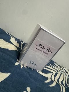 （分類：）位於 。 由 oliveyew 提交（商品編號 1418703725，圖片 1）。簡介： 。