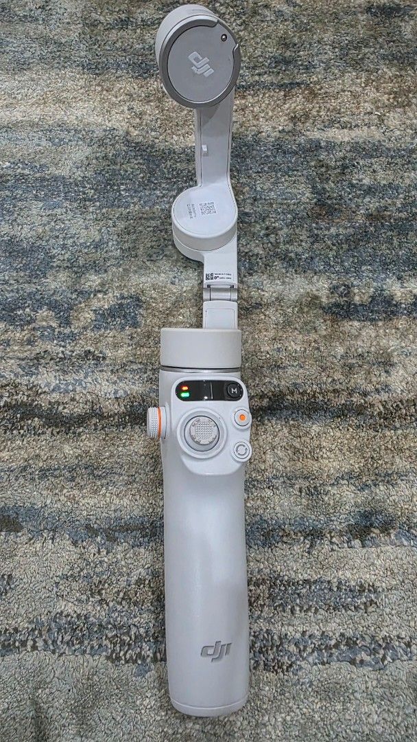 DJI Osmo Mobile 6 Smartphone Stabilizer (Category: Gimbals & Stabilizers ) located in Manila. Submitted by chikawa3 (Listing ID 1418746742, Image 3). Description: - DJI Osmo Mobile 6: Your all-in-one smartphone stabilizer! - 3-axis stabilization for super smooth videos. - Quick launch and foldable design for ultimate portability. - Features ActiveTrack 6.0 to keep your subject in focus. - Easy tutorials and one-tap editing for effortless content 