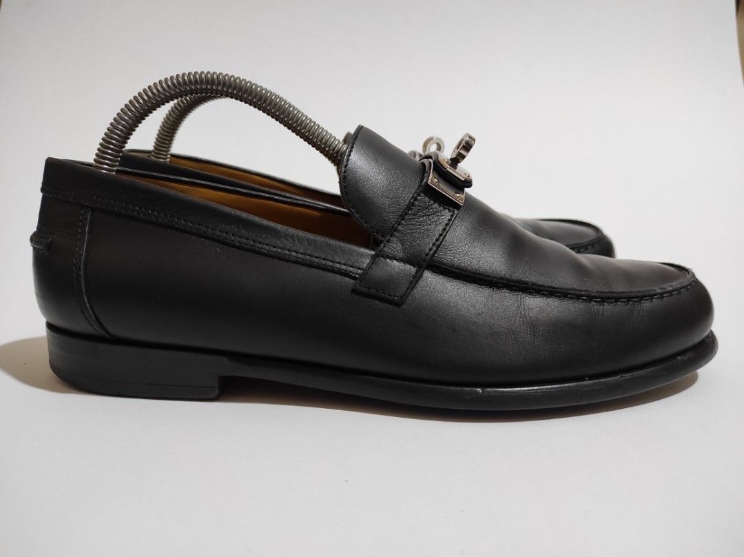 Hermes kelly loafers (Category: Sneakers & Footwear) located in Manila. Submitted by luxxxxxxxx.x (Listing ID 1418714852, Image 2). Description: excellent condition what you see is what you get authentic unisex size 40.5 fits 8-8.5us.