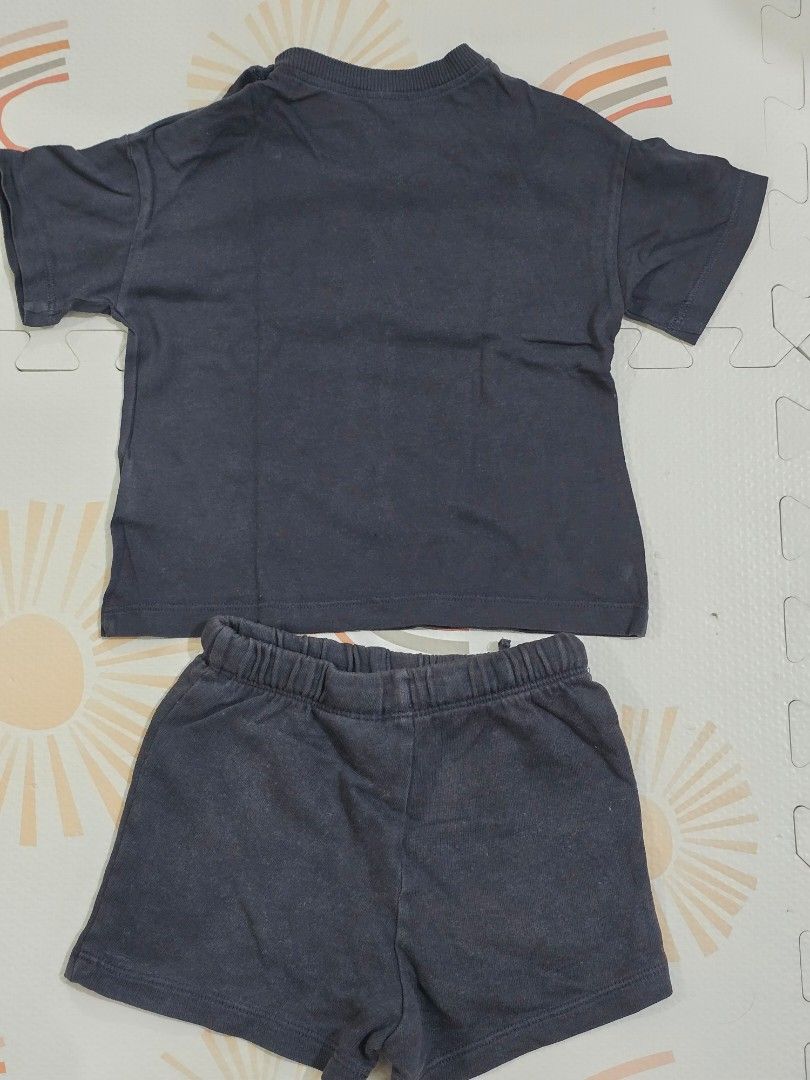 H&M Skeleton Print Top and Shorts Set (Category: Babies & Kids Fashion) located in Makati City. Submitted by lyssz18 (Listing ID 1418697733, Image 2). Description: - H&M baby set - Size: 6-9 Months - Includes: Black top with skeleton print & matching shorts - Top features: Short sleeves, round neckline, snap buttons - Shorts feature: Elastic waistband - Material: Soft and comfortable fabric.