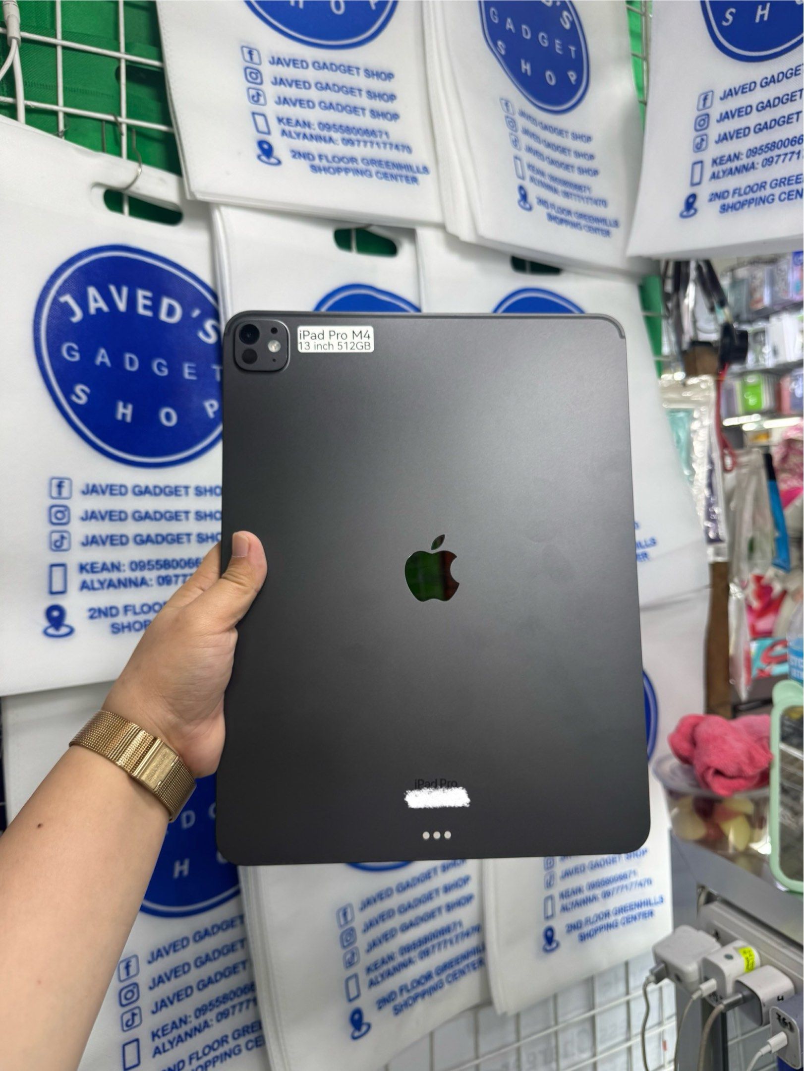 Ipad Pro M4 512gb 13' Wifi (Category: iPad) located in San Juan City. Submitted by keannagadgetph (Listing ID 1418749182, Image 1). Description: Available Units for today's POST! Ipad Pro M4 13' / 512GB / Wifi / 96% BH - any colors available (price may vary) - good condition - 87% Makinis - Good battery - no issue / repair - NTC Variant ₱ 66k ~ Accepting SWAP / TRADE IN / INSTALLMENT / BINTA UNIT ~ CASH ON DELIVERY METRO MANILA / LBC PAYMENT FIRS