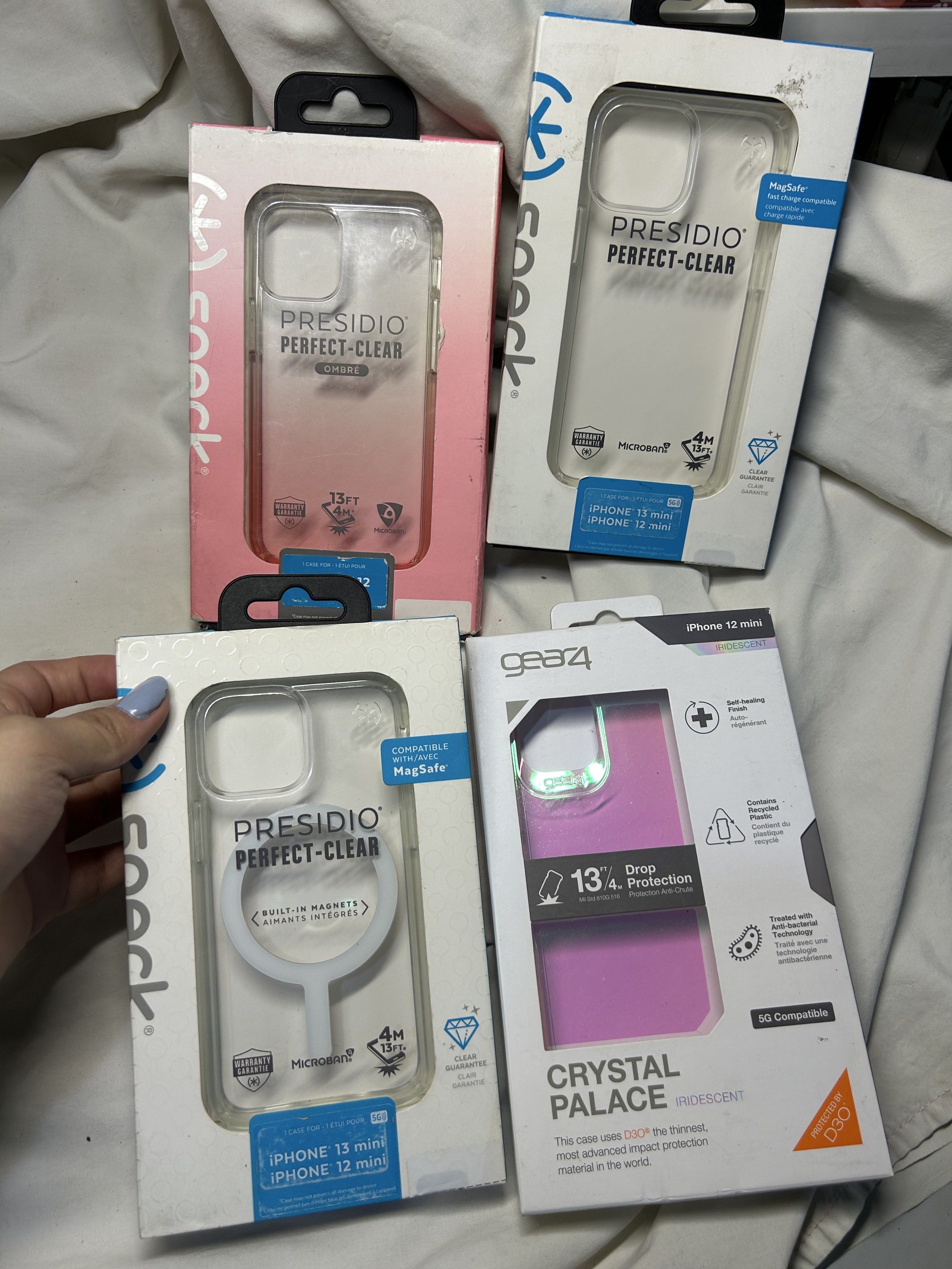 Iphone 12 mini case original speck powermac pullout magsafe (Category: Cases & Sleeves) located in Paranaque City. Submitted by fielasanik-anik (Listing ID 1418761765, Image 1). Description: All are powermac pullout cases. With pricetag sa likod from powermac. All brandnew Magsafe 800 Non magsafe 600 Mas madami kukunin mas mataas ang bawas pm lang Open for resellers Dm for more pictures.