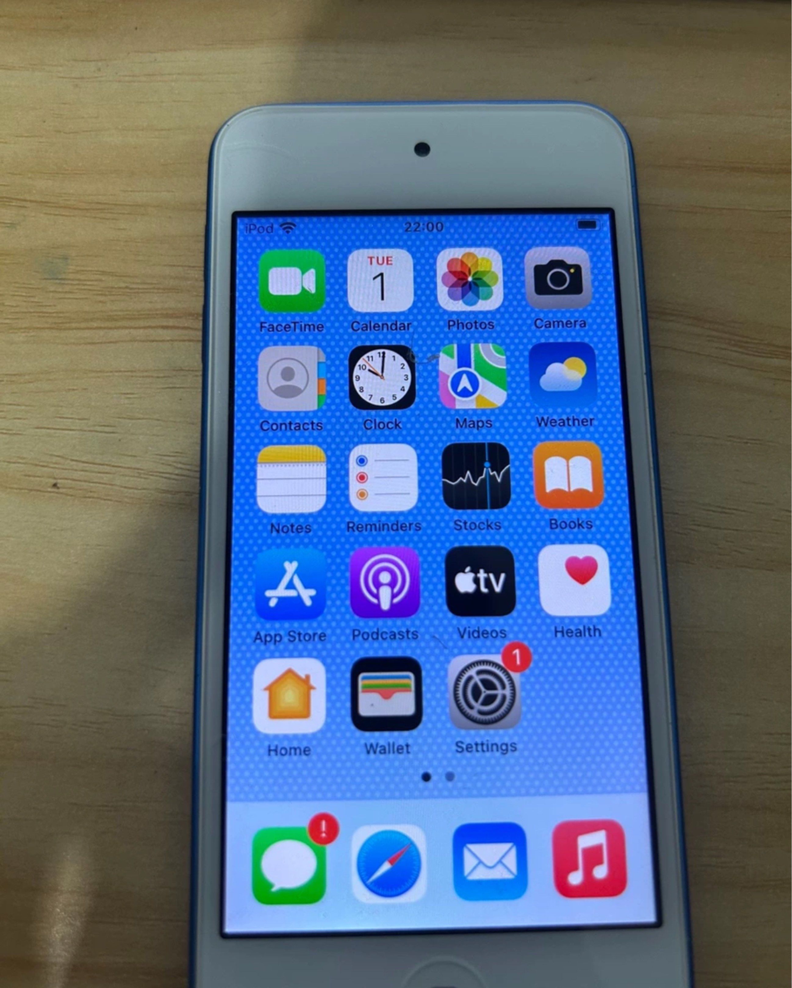 iPod Touch 7th Gen (256GB) w/box (Category: iPad) located in Manila. Submitted by yezdeal2017 (Listing ID 1418691637, Image 3). Description: 🎧 iPod Touch 7th Gen (256GB) The perfect mix of retro Apple + modern apps ✔️ iOS 15.8 ✔️ 256GB Storage ✔️ 8MP Camera ✔️ 4-inch Retina Display ✔️ Ultra-slim 6.1mm ✔️ Perfect for Netflix & Spotify 💸 ₱10,499 📦 Complete with box 📍 Available at Retro Gadgets PH #RetroGadgetsPH #iPodTouch7 #TheLastiPod #AppleC
