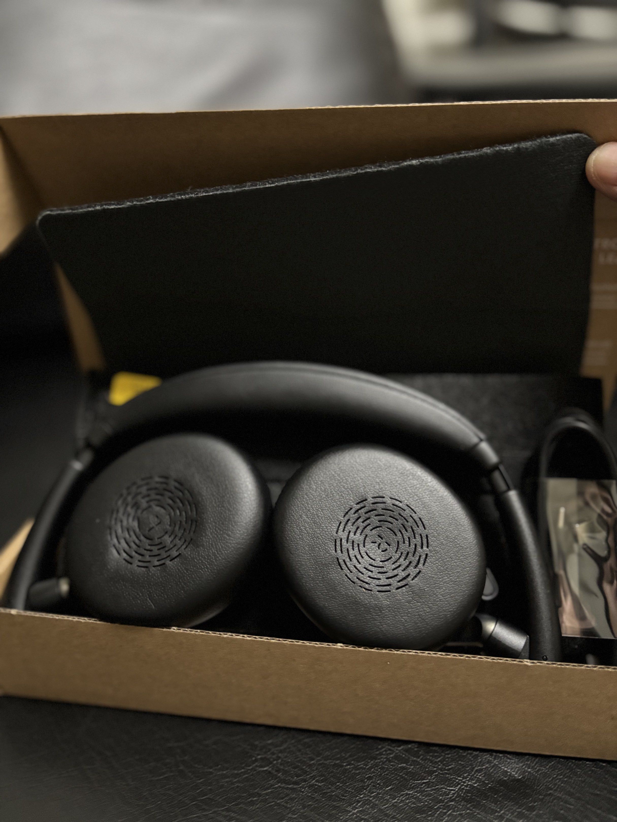 Jabra evolve2 65 flex link390a MS Stereo NO stand (Category: Headphones & Headsets) located in Pasig City. Submitted by elevenitsolutions (Listing ID 1391927687, Image 3). Description: Brand new.