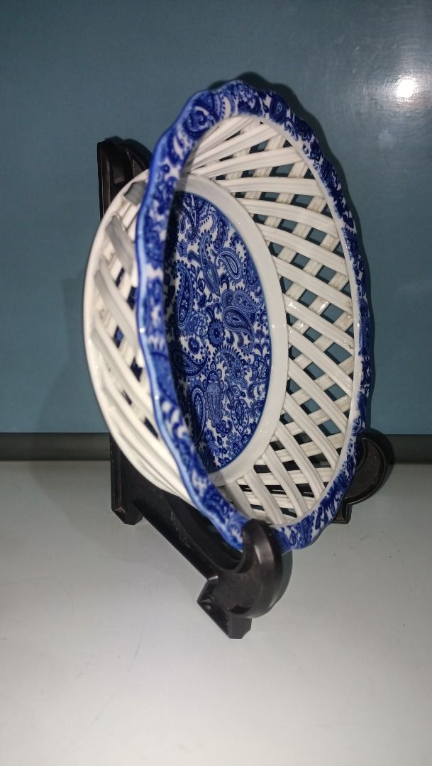 Japanese Ceramic Basket (Category: Other Kitchenware & Tableware) located in Munoz. Submitted by larryc1212 (Listing ID 1418749975, Image 2). Description: - Japanese ceramic basket - Features a white woven design with blue paisley interior - Elegant and decorative - Perfect for display Item may include some scratches due to age, as is were is basis Item can be pick up in our Japan surplus shop located in Munoz Nueva Ecija Shipping available at bu