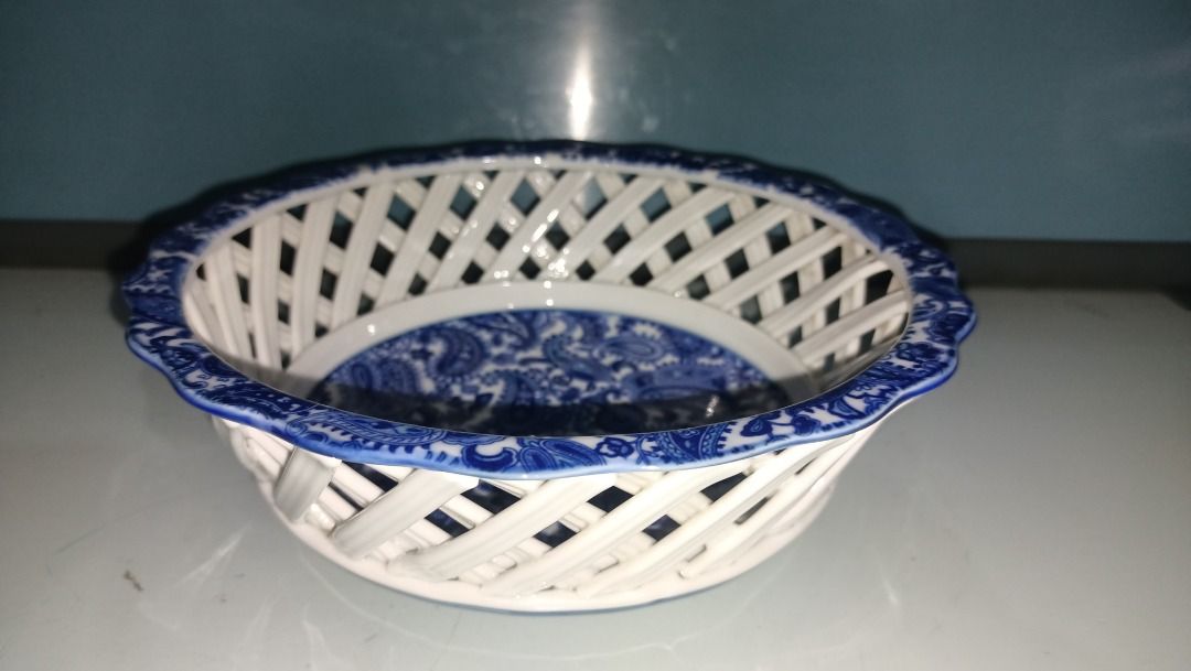 Japanese Ceramic Basket (Category: Other Kitchenware & Tableware) located in Munoz. Submitted by larryc1212 (Listing ID 1418749975, Image 1). Description: - Japanese ceramic basket - Features a white woven design with blue paisley interior - Elegant and decorative - Perfect for display Item may include some scratches due to age, as is were is basis Item can be pick up in our Japan surplus shop located in Munoz Nueva Ecija Shipping available at bu