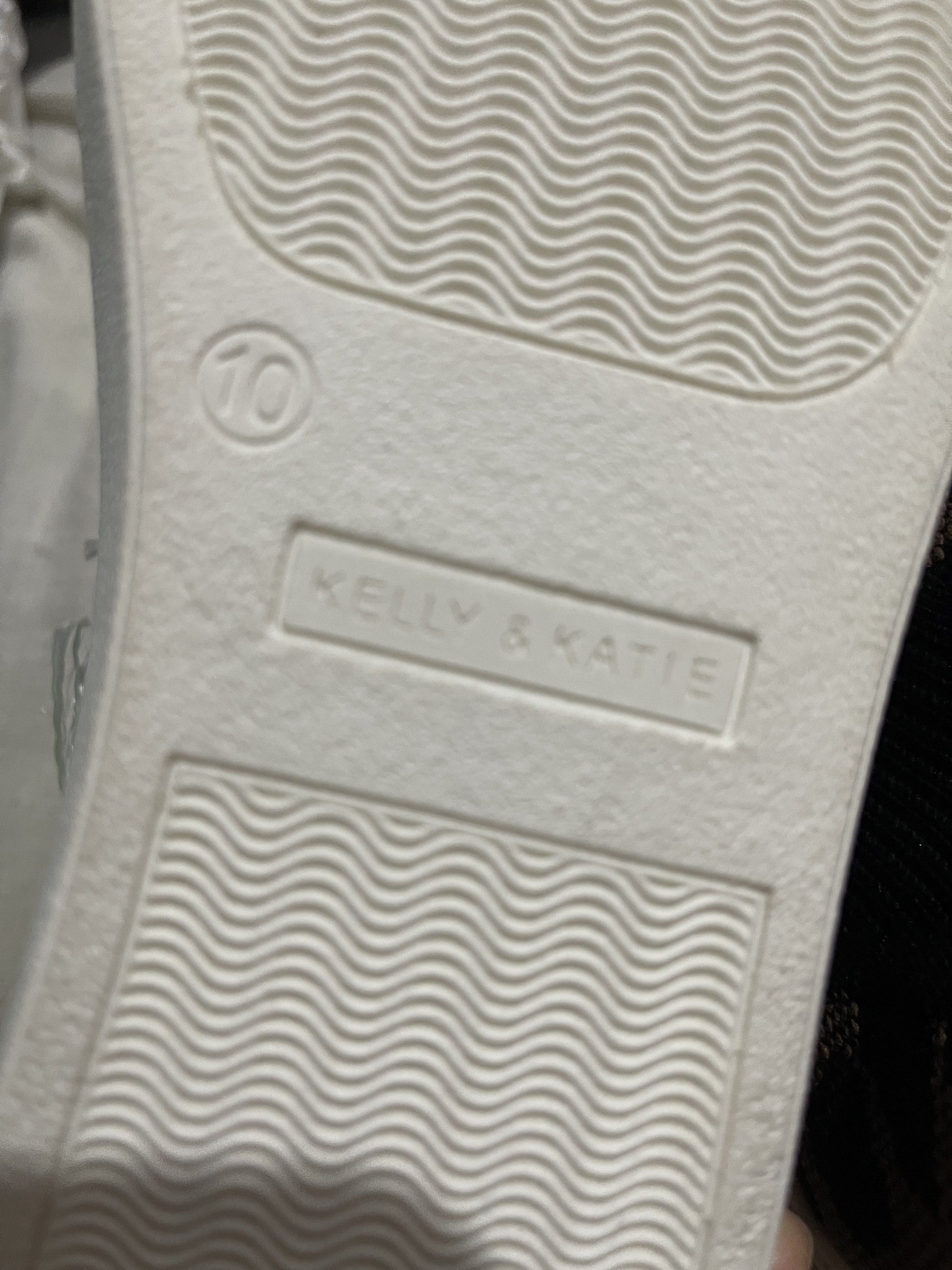 Kelly & Katie Leopard Print Sneakers Size 10 (Category: Sneakers) located in Manila. Submitted by lqndnm.lhen (Listing ID 1418653477, Image 3). Description: - Kelly & Katie sneakers - Leopard print design - Slip-on style - Comfortable knit upper - White sole - US size 10.
