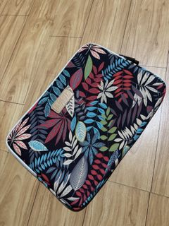 (Category: ) located in . Submitted by shoparchivedpieces (Listing ID 1418734793, Image 1). Description: .