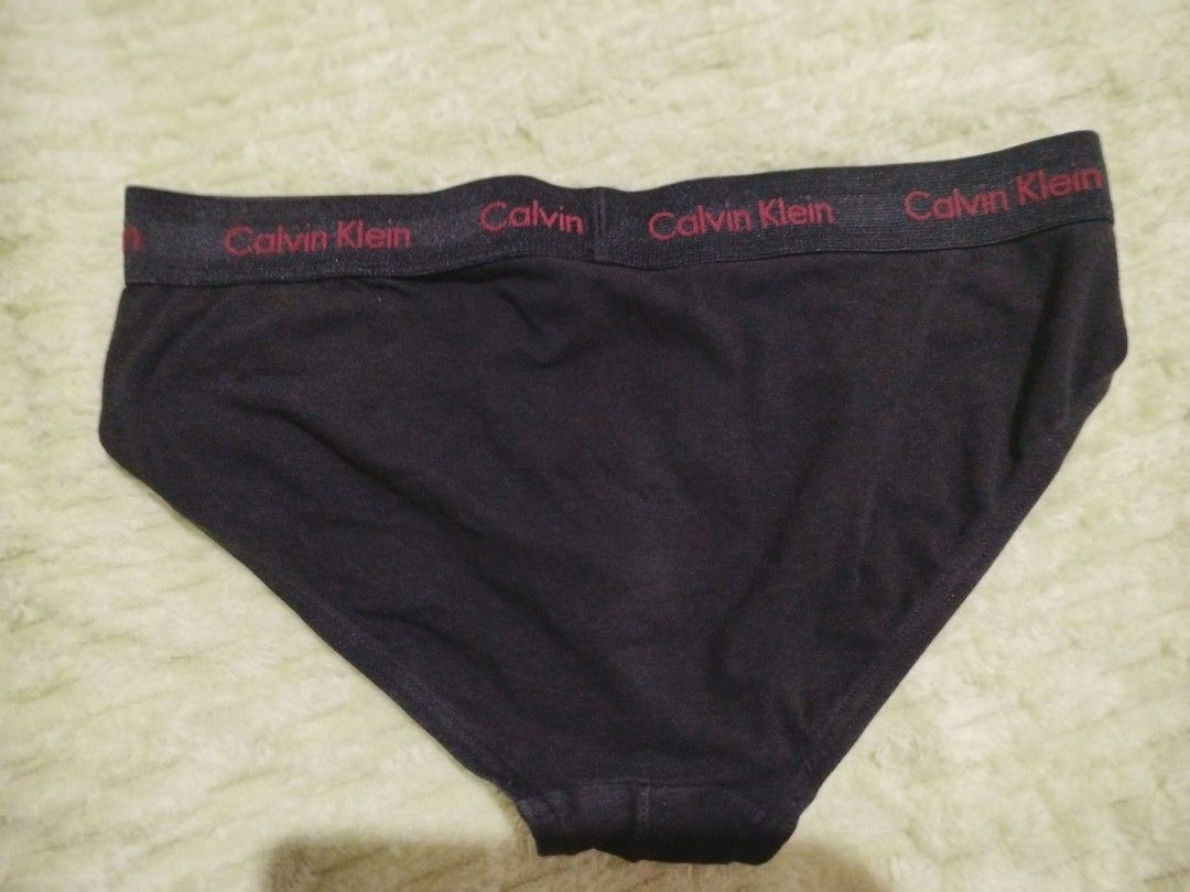 Ck Large Size Brief (Category: Underwear) located in Santa Maria. Submitted by jetro89 (Listing ID 1406121110, Image 3). Description: 📌 Brand Authentic 📌Like New Condition 📌 Washed Ready to wear 📌 Color rate 9.6/10 📌 No Issue 📌 Color may vary due to lighting 📌 Add 50 pesos for Shipping fee more than 1 item free na shipping fee NOTE: all items are thrifted manage your expectations.