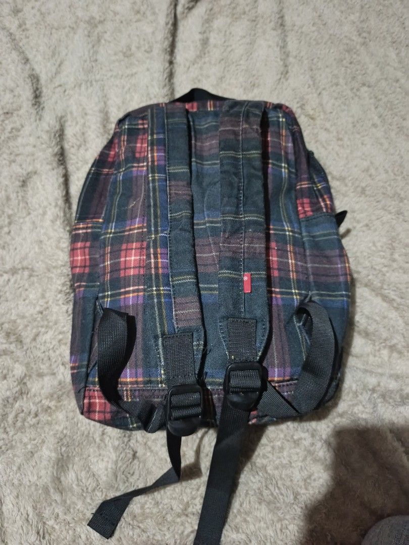 Levi's back pack (Category: Backpacks) located in Rizal,Palawan. Submitted by vansellclothes (Listing ID 1418722659, Image 2). Description: need wash.