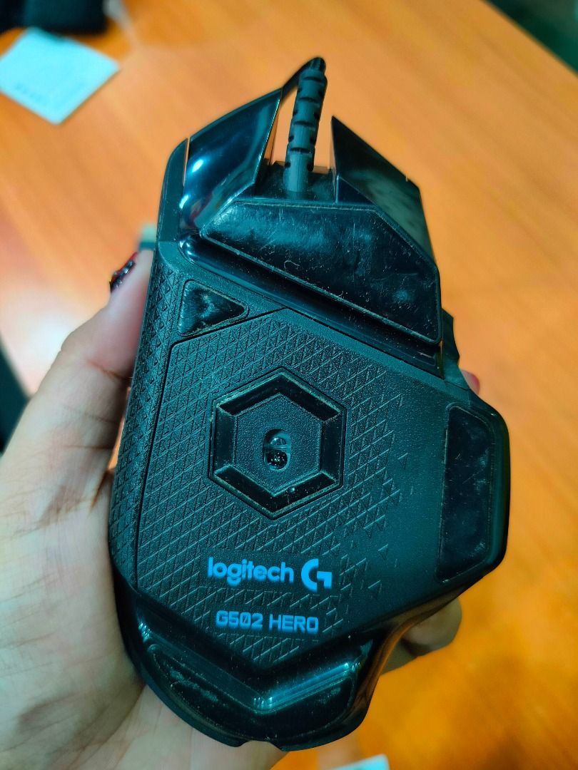 Logitech G502 HERO Gaming Mouse (Category: Mouse & Mousepads) located in Manila. Submitted by msadlawan646634 (Listing ID 1418600490, Image 3). Description: Dimensions Height: 40 mm Width: 75 mm Length: 131.2 mm General Specifications Resolution: 100 – 25,600 DPI Onboard memory: Up to 5 profiles (requires firmware 127.1.7) LIGHTSYNC RGB: 1 zone Weight: 121 g ( 4.27 oz) mouse only Optional extra weights: up to 18 g (0.18 x 0.13oz (5x 3.6 g) Respon