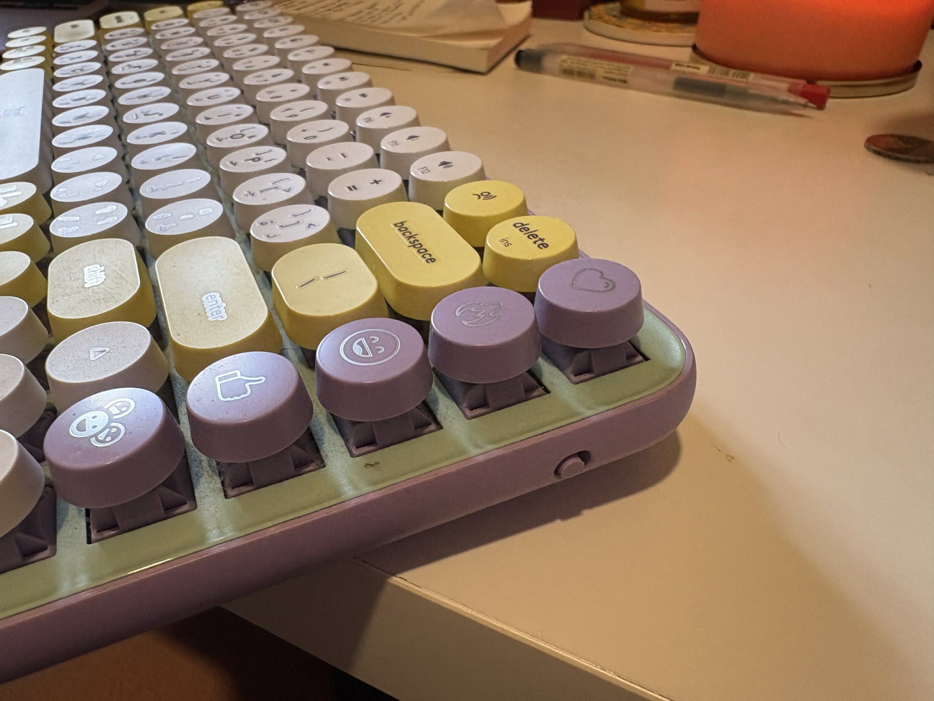 Logitech Pop Keys Wireless Mechanical Keyboard Daydream Mint (Category: Computer Keyboard) located in Manila. Submitted by ralphbibera (Listing ID 1418606610, Image 3). Description: SKU: 0097855169952 RFS: Declutter.