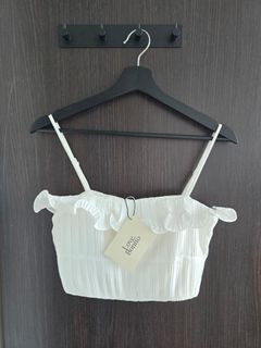 (Category: ) located in . Submitted by closet_84 (Listing ID 1418681680, Image 1). Description: .