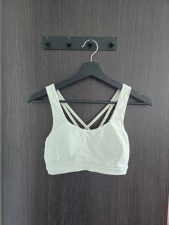 (Category: ) located in . Submitted by closet_84 (Listing ID 1418614828, Image 1). Description: .