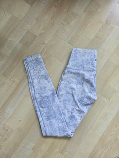 (Category: ) located in . Submitted by closet_84 (Listing ID 1418650276, Image 1). Description: .