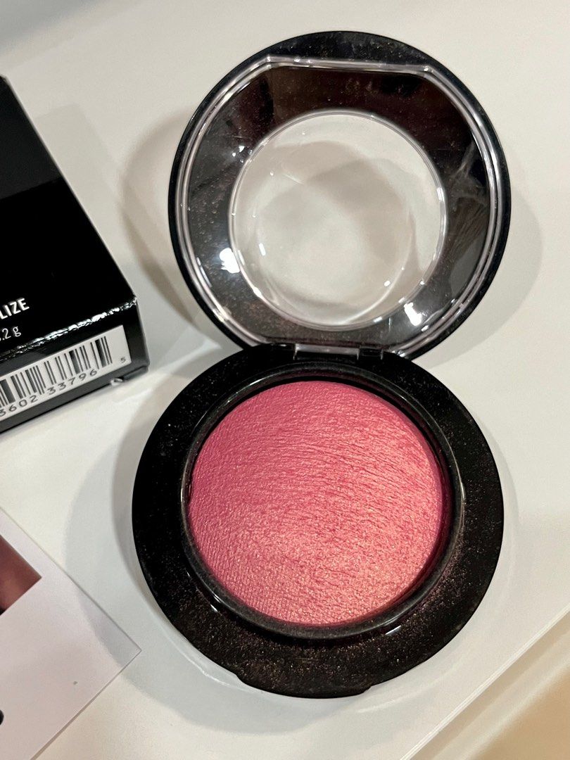 MAC Mineralize Blush (Category: Makeup) located in Marikina City. Submitted by fabfindsbyacel (Listing ID 1418655886, Image 2). Description: - MAC Mineralize Blush in 'Petal power' shade - Beautiful peachy pink color with a subtle shimmer - Pressed powder formula - Comes with the original MAC box - Classic black MAC packaging NO return, NO exchange..