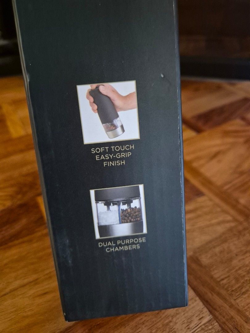 Masterclass Electric Salt & Pepper Mill (Category: Other Kitchenware & Tableware) located in Paranaque City. Submitted by nik_dc (Listing ID 1418680748, Image 2). Description: brand new in box payment via gcash shipping c/o buyer.