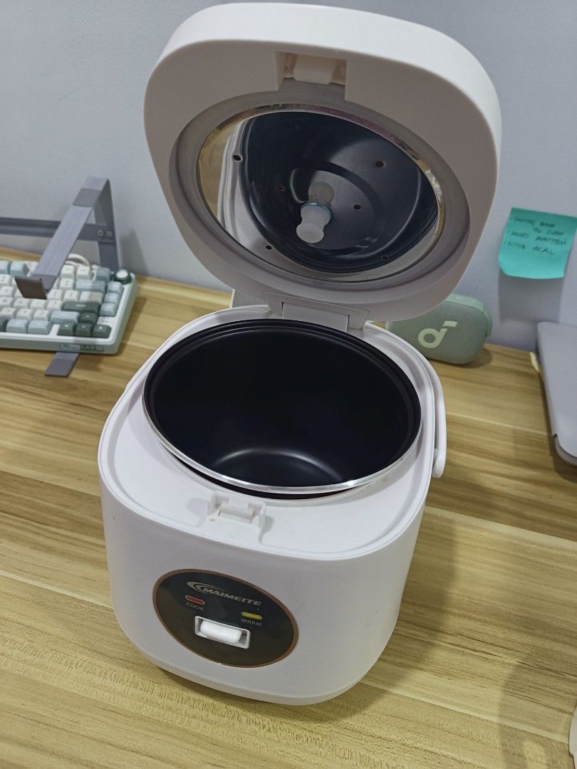 Rice Cooker (Category: Cookers) located in San Juan City. Submitted by jether03 (Listing ID 1418755262, Image 2). Description: -2L -Used twice .