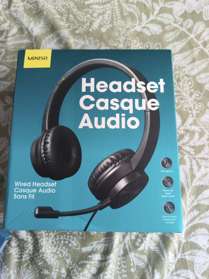 MINISO Wired Headset with Microphone65561077353730110