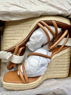 (Category: ) located in . Submitted by julzkeepswimmin (Listing ID 1418726687, Image 1). Description: .