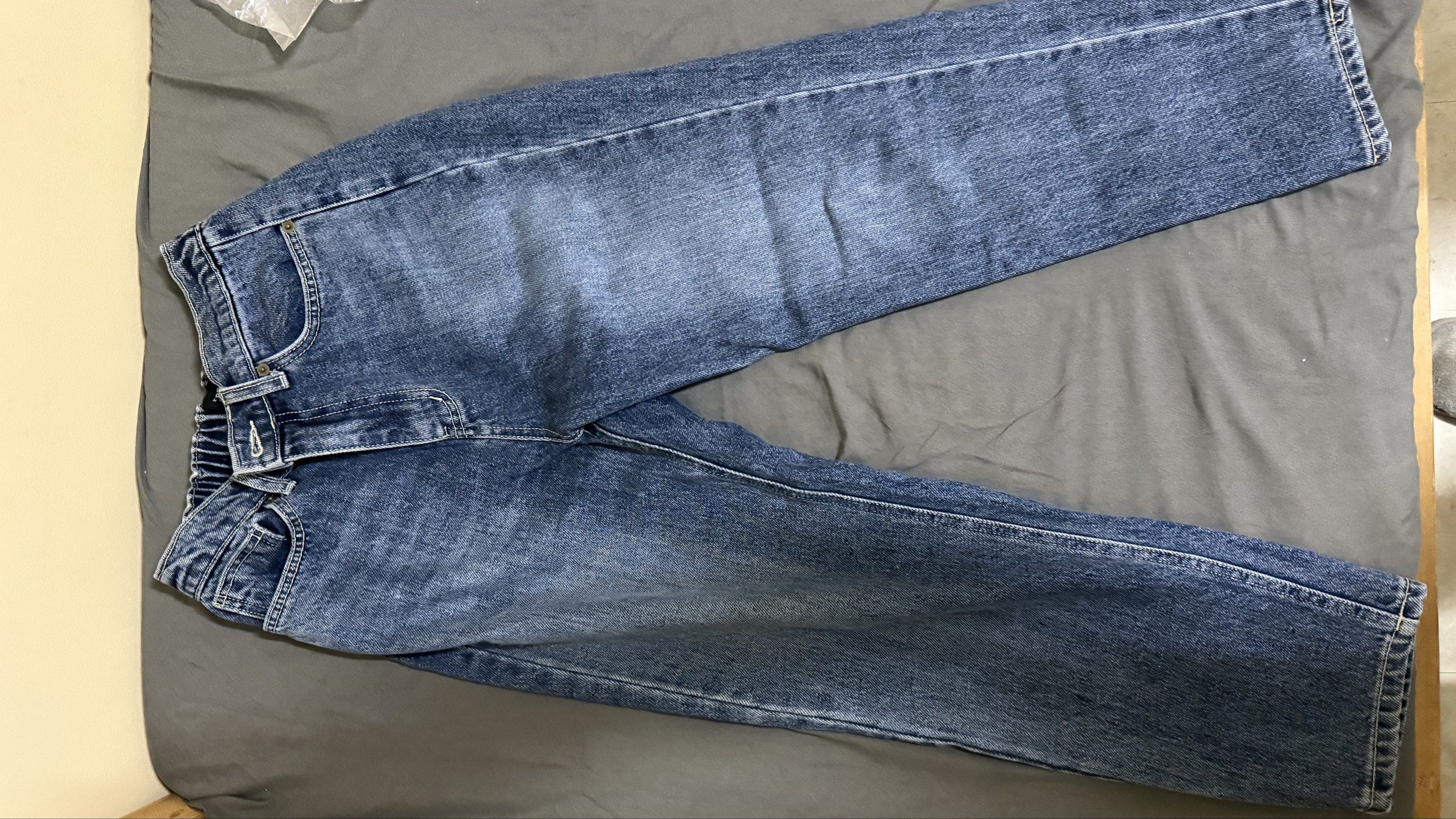 Mom jeans (Category: Jeans) located in Manila. Submitted by daisydeclutters (Listing ID 1418726841, Image 1). Description: Mom jeans, Korean brand. Garterized waist so can fit 26-28. Negotiable :).